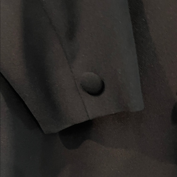 Saville Women's Elegant Black Blazer - Picture 4 of 6